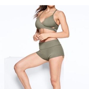💚Victoria's Secret PINK- Sport Gym to Swim Set (Bra and Short) Small NWT